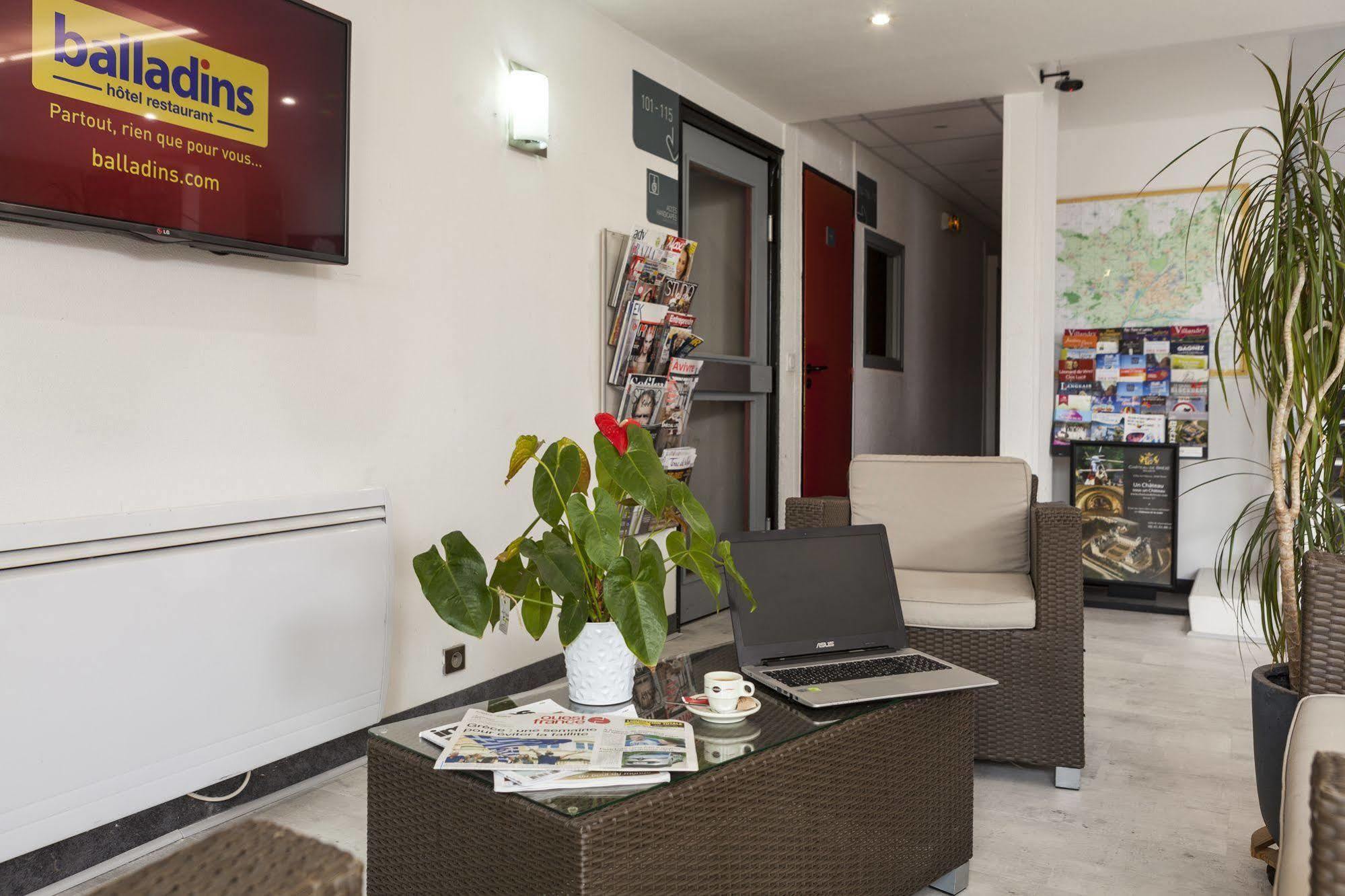 B&B Hotel Angers Parc Expos Verrieres-en-Anjou エクステリア 写真